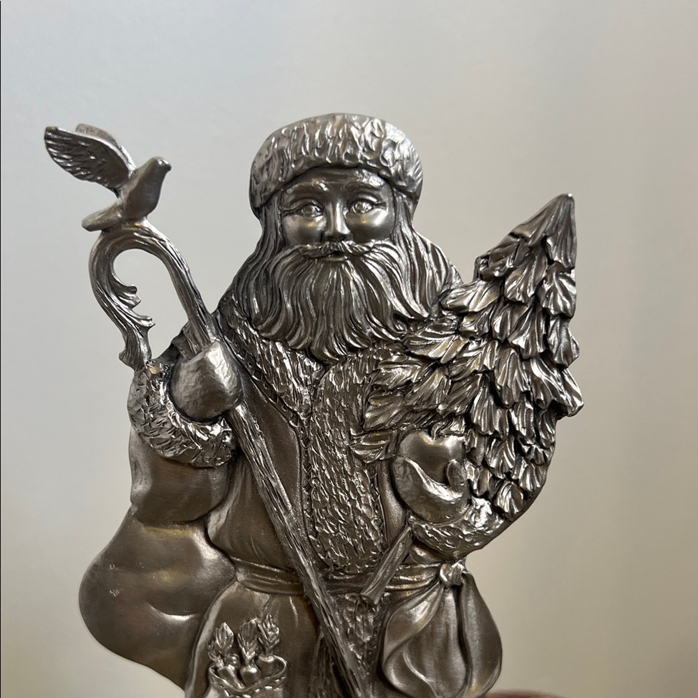Silver Santa Claus Figurine - Picture 4 of 6